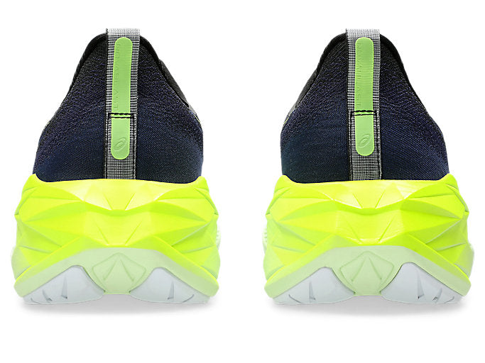 ASICS NOVABLAST 4